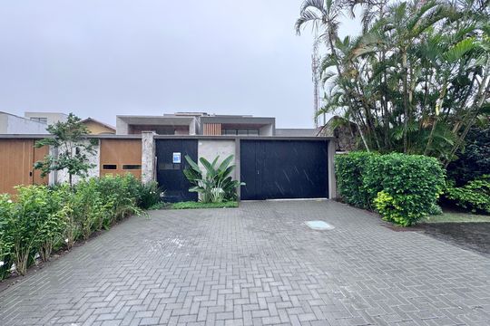 Fachada de casa de condomínio à venda com 5 quartos, 510m² em Barra da Tijuca, Rio de Janeiro