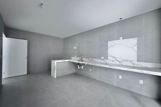 Cozinha de casa de condomínio à venda com 5 quartos, 510m² em Barra da Tijuca, Rio de Janeiro