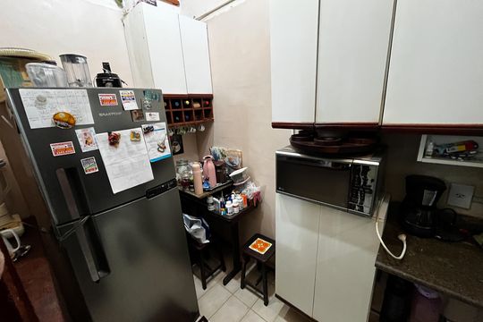 Cozinha de apartamento à venda com 4 quartos, 110m² em Jardim Guanabara, Rio de Janeiro