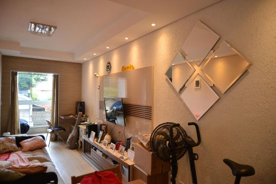 Sala de apartamento à venda com 2 quartos, 105m² em Jardim Stella, Santo André