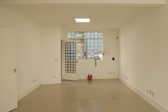 Sala de casa à venda com 5 quartos, 240m² em Perdizes, São Paulo