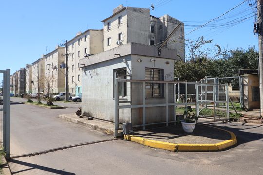 Fachada e portaria de apartamento para alugar com 2 quartos, 38m² em Rio Branco, Canoas