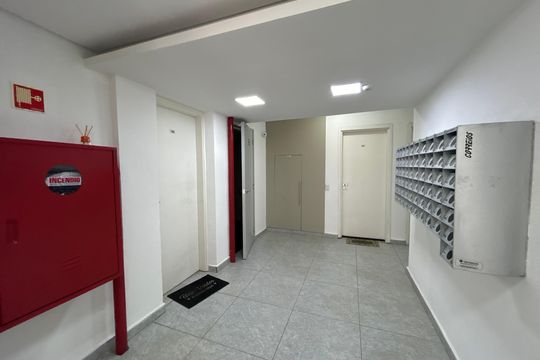 Hall de entrada de apartamento à venda com 2 quartos, 58m² em Rondônia, Novo Hamburgo