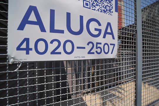 Placa  de apartamento para alugar com 1 quarto, 40m² em Parque Boturussu, São Paulo
