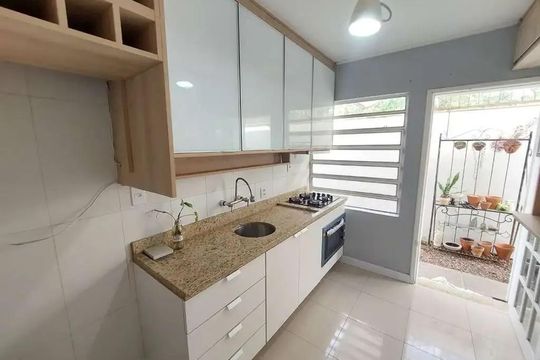 Casa à venda com 3 quartos, 140m² em Ipanema, Porto Alegre