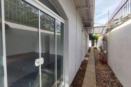 Casa à venda com 3 quartos, 140m² em Ipanema, Porto Alegre