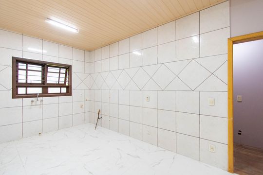 Cozinha de casa à venda com 2 quartos, 197m² em Rio Branco, Canoas