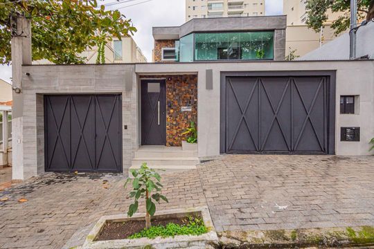 Casa à venda com 5 quartos, 400m² em Chácara Inglesa, São Paulo