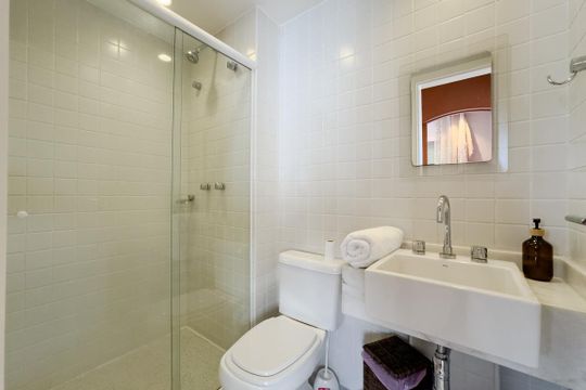 Banheiro Social de apartamento para alugar com 2 quartos, 50m² em Jardim Paulista, São Paulo