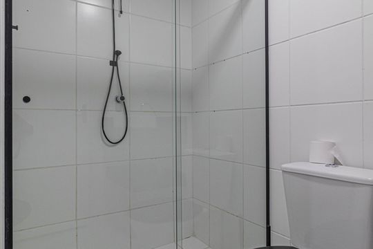 Banheiro social de apartamento à venda com 2 quartos, 39m² em Vila Buenos Aires, São Paulo