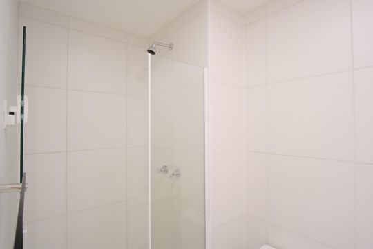 Banheiro Social de apartamento à venda com 2 quartos, 60m² em Vila Esperança, São Paulo