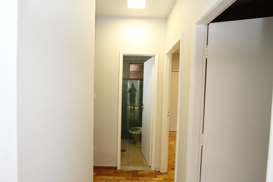 Corredor de apartamento para alugar com 3 quartos, 100m² em Prado, Belo Horizonte
