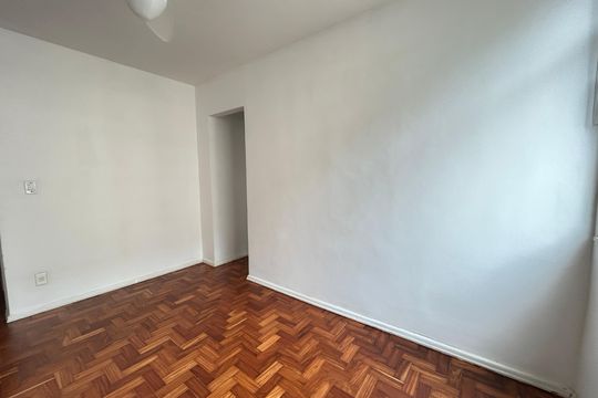 Sala de apartamento à venda com 2 quartos, 60m² em Todos Os Santos, Rio de Janeiro