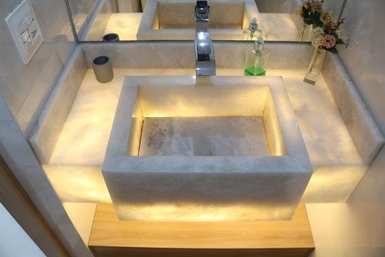 Lavabo de apartamento à venda com 2 quartos, 90m² em Alto de Pinheiros, São Paulo