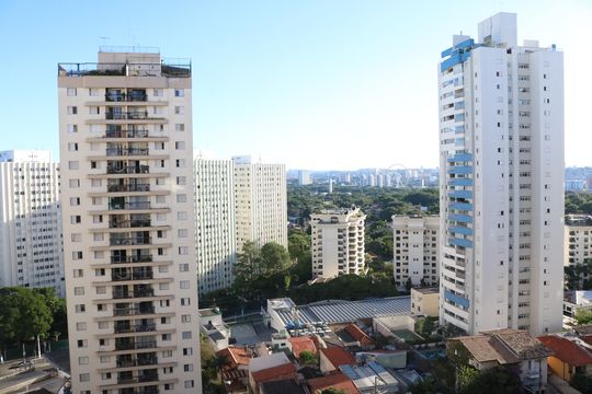 Vista da Sala de apartamento à venda com 2 quartos, 90m² em Alto de Pinheiros, São Paulo