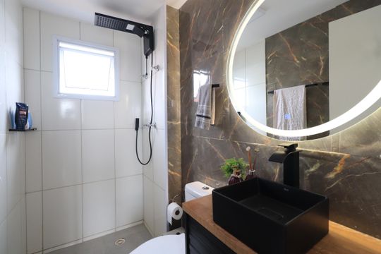 Banheiro de apartamento à venda com 2 quartos, 39m² em Vila Carrão, São Paulo