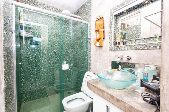 Banheiro  de apartamento à venda com 2 quartos, 52m² em Bela Vista, São Paulo