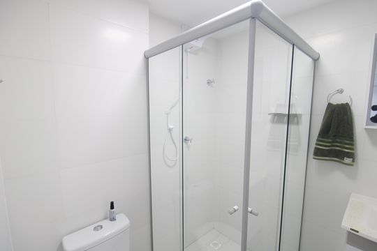 Banheiro de apartamento à venda com 2 quartos, 43m² em Tucuruvi, São Paulo