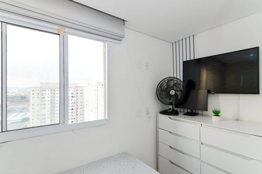 Quarto 2 de apartamento à venda com 2 quartos, 43m² em Vila Itapegica, Guarulhos