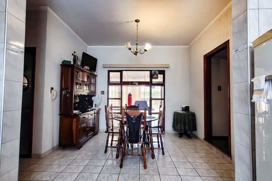 Cozinha de casa de condomínio à venda com 3 quartos, 300m² em Residencial Vila Verde, Campinas