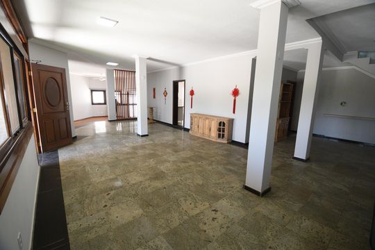 Casa para alugar com 5 quartos, 650m² em Conjunto Habitacional Vila Santana (Sousas), Campinas