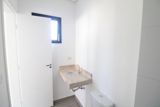 Banheiro de kitnet/studio à venda com 1 quarto, 30m² em Vila Ester (zona Norte), São Paulo