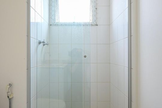 Banheiro Suíte 1 de apartamento à venda com 3 quartos, 161m² em Vila Progredior, São Paulo