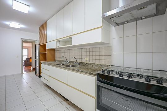 Cozinha de apartamento à venda com 3 quartos, 161m² em Vila Progredior, São Paulo