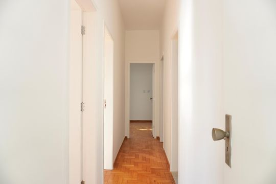Corredor de apartamento para alugar com 4 quartos, 135m² em São Pedro, Belo Horizonte