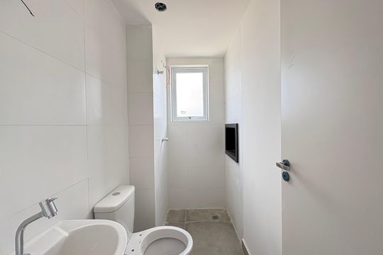 Banheiro de apartamento à venda com 1 quarto, 52m² em Santa Terezinha, Santo André