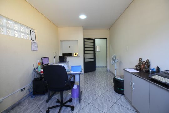 Quarto 1 de casa à venda com 2 quartos, 300m² em Jardim Monte Kemel, São Paulo