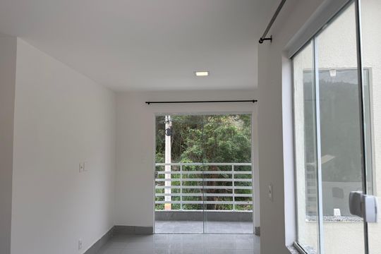Quarto 1 de casa de condomínio à venda com 2 quartos, 180m² em Taquara, Rio de Janeiro