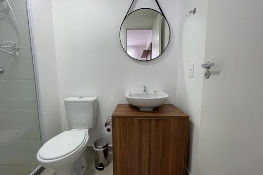 Banheiro da Suíte de apartamento para alugar com 1 quarto, 24m² em Vila Butantã, São Paulo