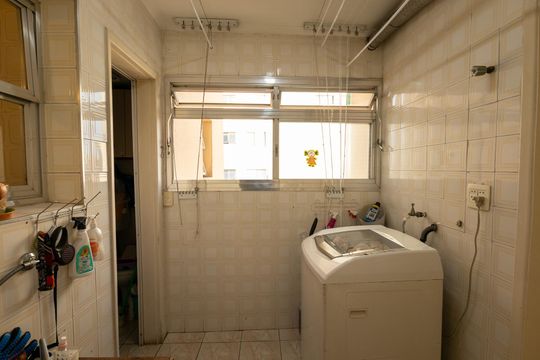 Área de Serviço de apartamento para alugar com 2 quartos, 119m² em Campo Belo, São Paulo