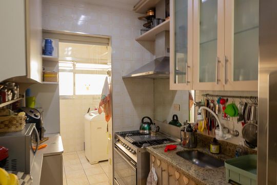 Cozinha americana de apartamento para alugar com 2 quartos, 119m² em Campo Belo, São Paulo