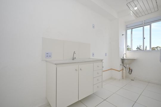 Cozinha de apartamento para alugar com 2 quartos, 43m² em Jardim Paris, São Paulo