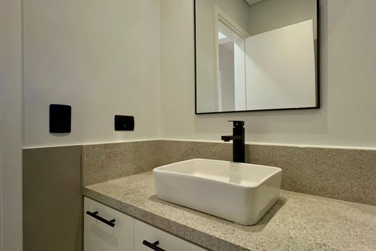 Banheiro de apartamento para alugar com 2 quartos, 86m² em Pinheiros, São Paulo