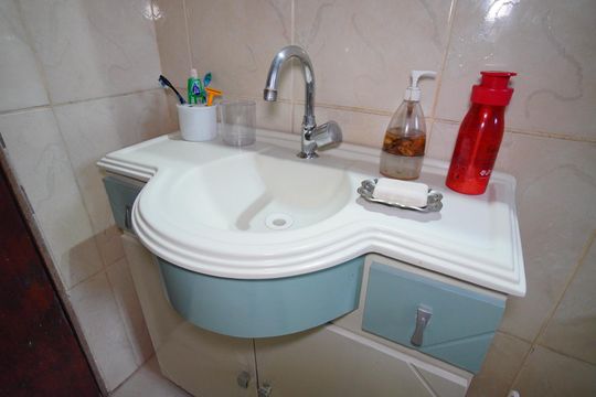 Banheiro Corredor 2 de casa à venda com 4 quartos, 190m² em Jardim Carvalho, Porto Alegre