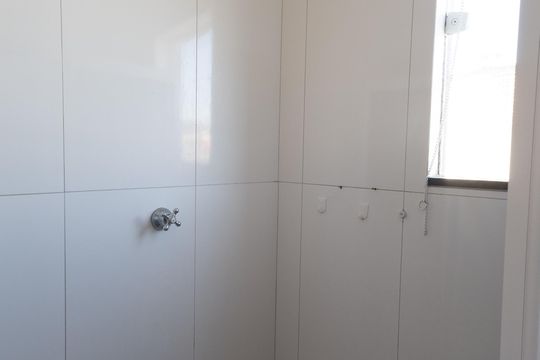 Banheiro Social de apartamento para alugar com 1 quarto, 40m² em Vila Isolina Mazzei, São Paulo
