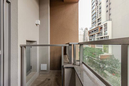 Varanda de kitnet/studio à venda com 1 quarto, 25m² em Jardim das Acacias, São Paulo