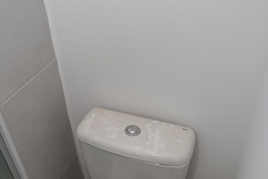 Banheiro de apartamento à venda com 1 quarto, 30m² em Várzea da Barra Funda, São Paulo