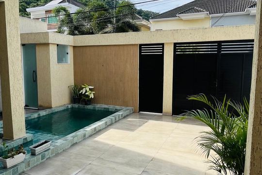 Casa de Condomínio à venda com 3 quartos, 250m² em Taquara, Rio de Janeiro