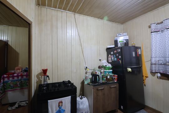 Cozinha de casa à venda com 2 quartos, 160m² em Niterói, Canoas