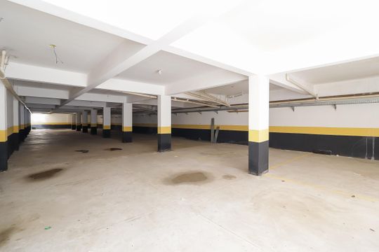 Garagem de casa de condomínio para alugar com 2 quartos, 68m² em Itaquera, São Paulo