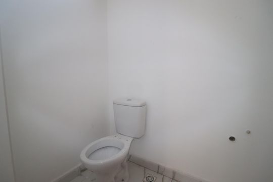Banheiro de Serviço de casa à venda com 3 quartos, 329m² em Vila Alpina, Santo André
