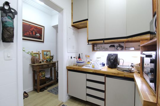 Cozinha e Área de Serviço de apartamento para alugar com 2 quartos, 70m² em Indianópolis, São Paulo