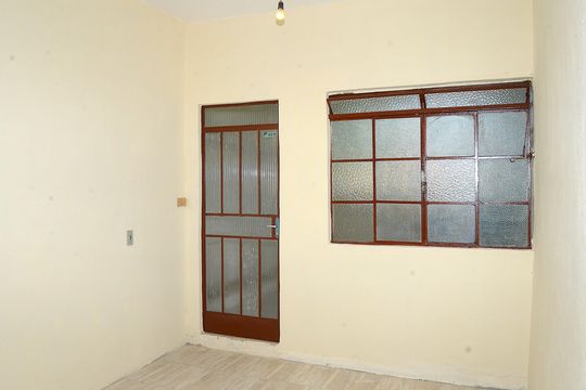 Quarto 2 de casa para alugar com 2 quartos, 75m² em Belmonte, Belo Horizonte