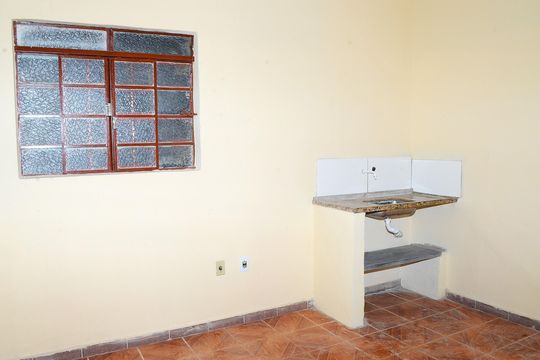 Cozinha de casa para alugar com 2 quartos, 75m² em Belmonte, Belo Horizonte