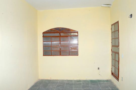 Sala de casa para alugar com 2 quartos, 75m² em Belmonte, Belo Horizonte