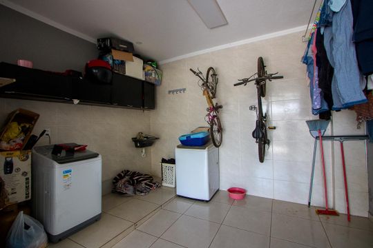 Área de serviço de casa à venda com 2 quartos, 72m² em Jardim Ipanema, Santo André